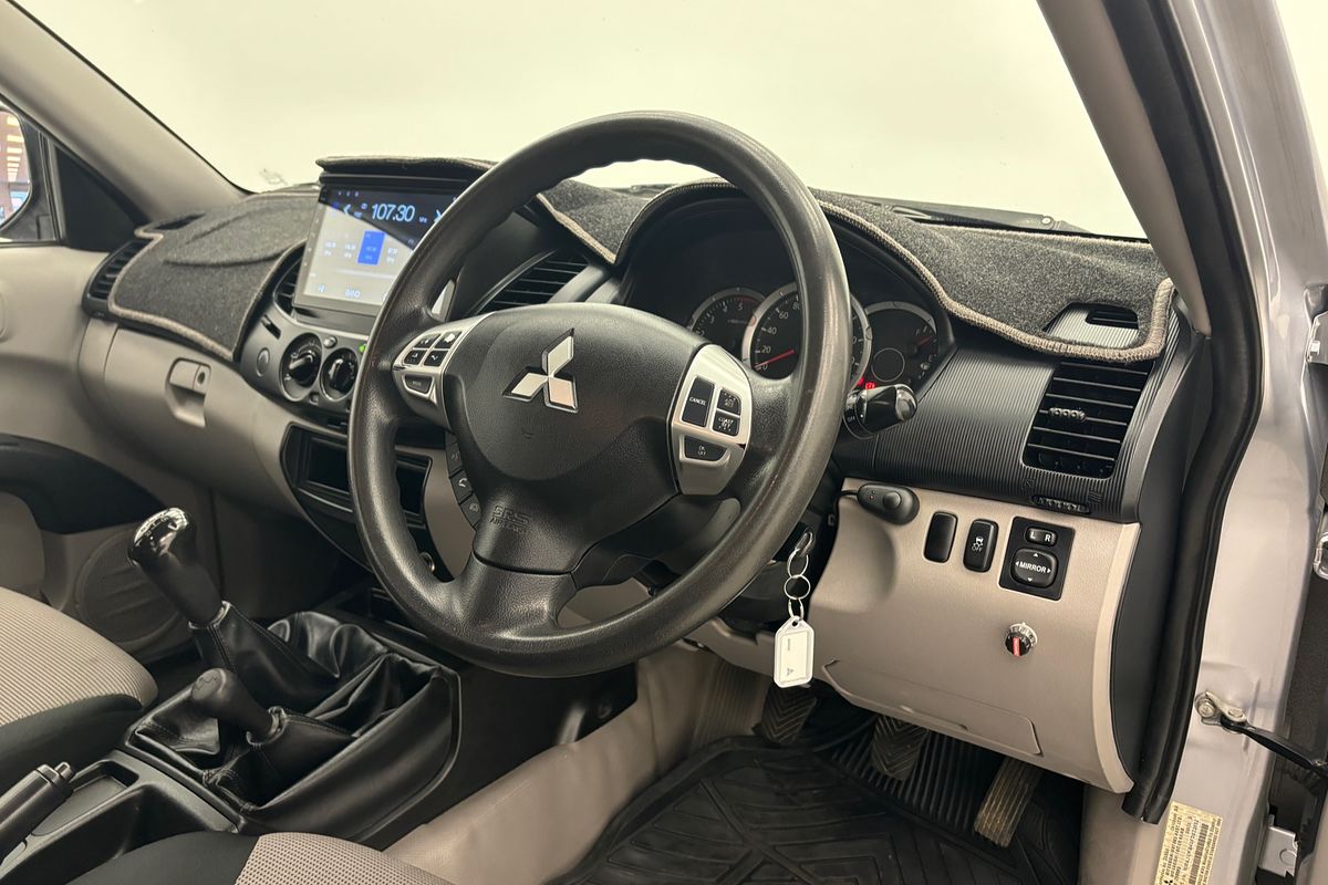 2014 Mitsubishi Triton GLX MN 4X4