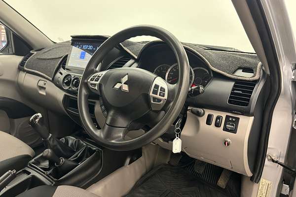 2014 Mitsubishi Triton GLX MN 4X4