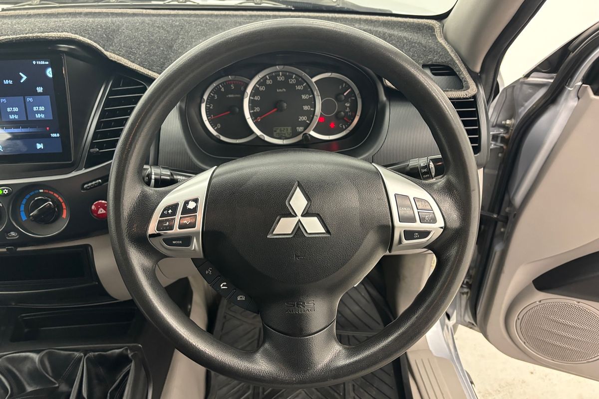 2014 Mitsubishi Triton GLX MN 4X4