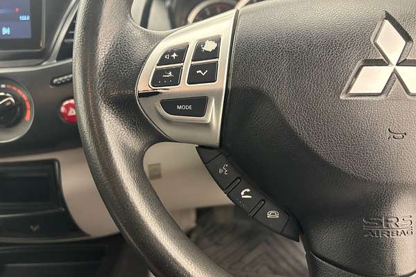 2014 Mitsubishi Triton GLX MN 4X4