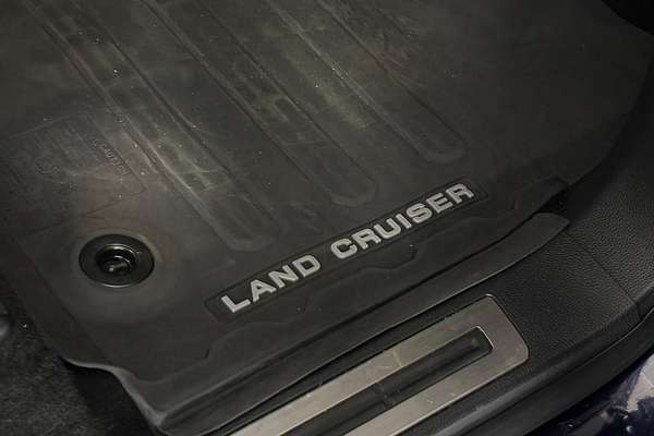 2021 Toyota Landcruiser Sahara FJA300R