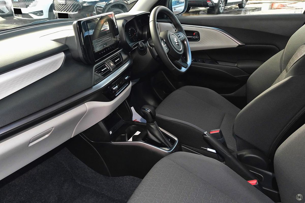 2025 Suzuki Swift Hybrid GLX UZ