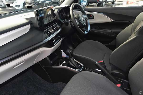 2025 Suzuki Swift Hybrid GLX UZ