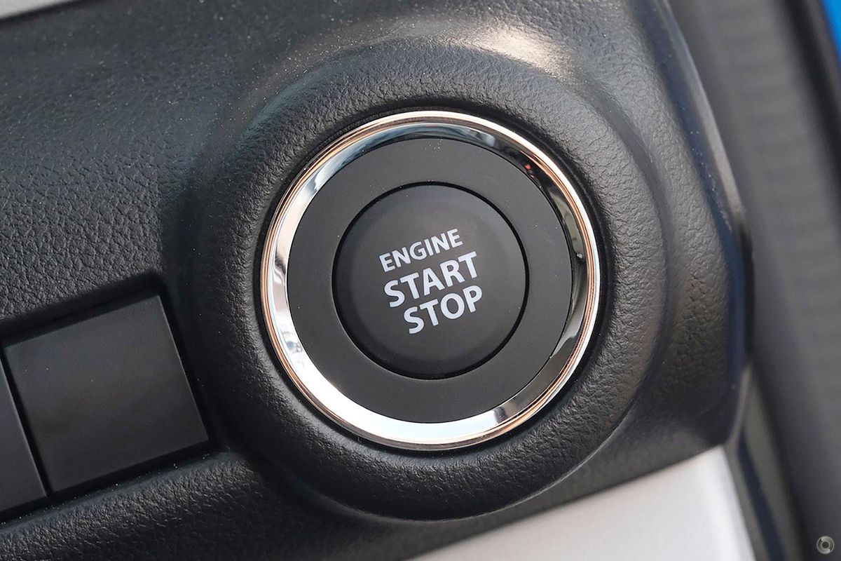 2025 Suzuki Swift Hybrid GLX UZ