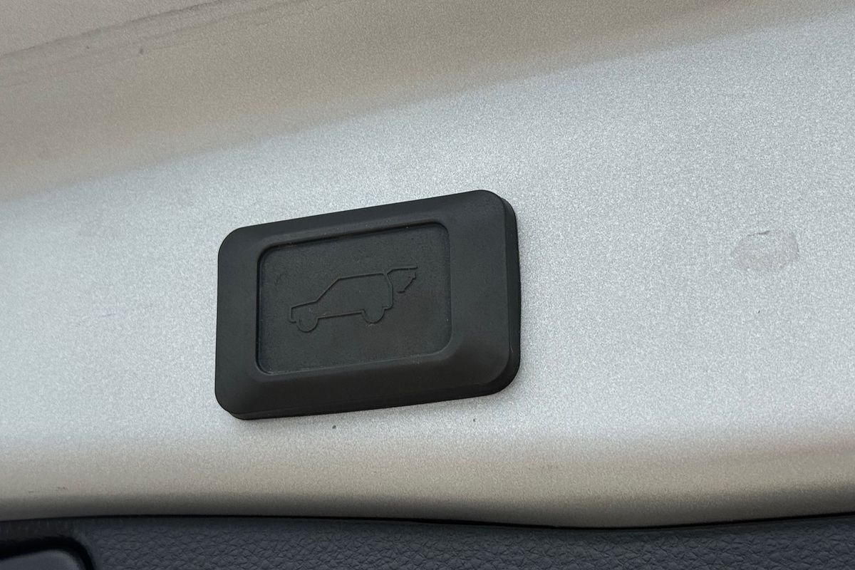 2024 Toyota RAV4 Cruiser AXAH54R