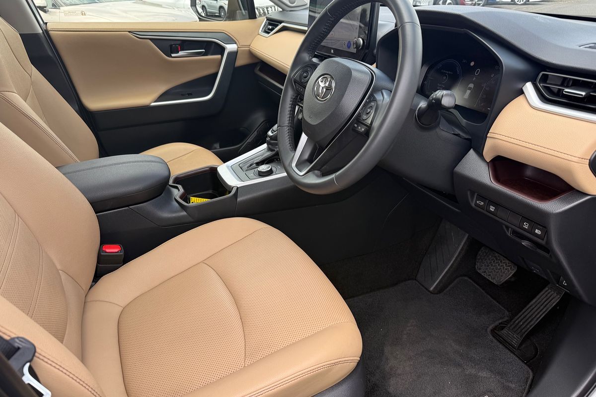 2024 Toyota RAV4 Cruiser AXAH54R