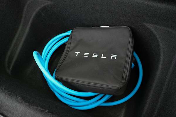 2023 Tesla Model Y Rear-Wheel Drive