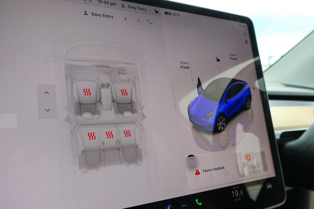 2023 Tesla Model Y Rear-Wheel Drive