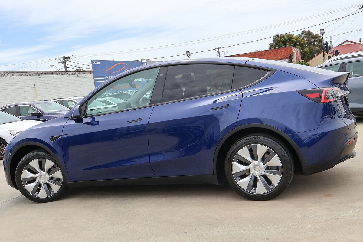 2023 Tesla Model Y Rear-Wheel Drive