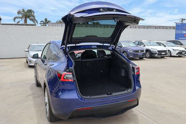 2023 Tesla Model Y Rear-Wheel Drive