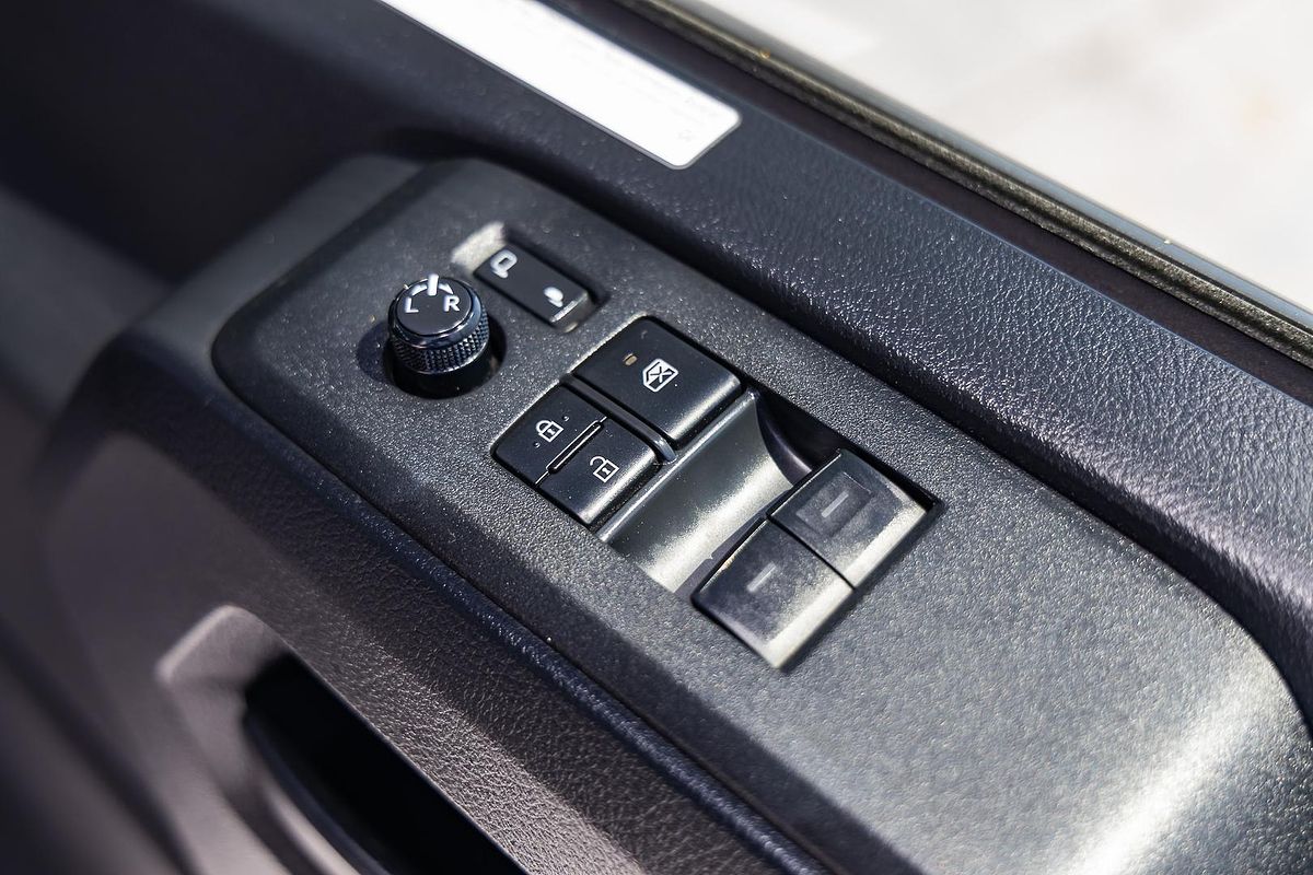 2024 Toyota Hiace GDH300R LWB