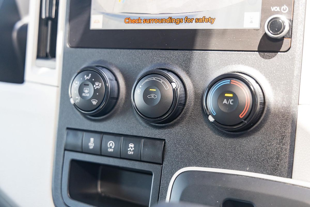 2024 Toyota Hiace GDH300R LWB