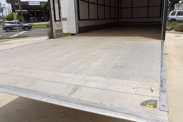 2017 Isuzu F Series FSR120/140-240 4x2 LWB