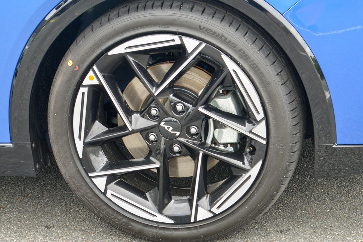 2025 Kia K4 GT-Line CL4m