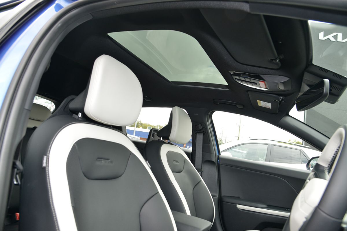 2025 Kia K4 GT-Line CL4m