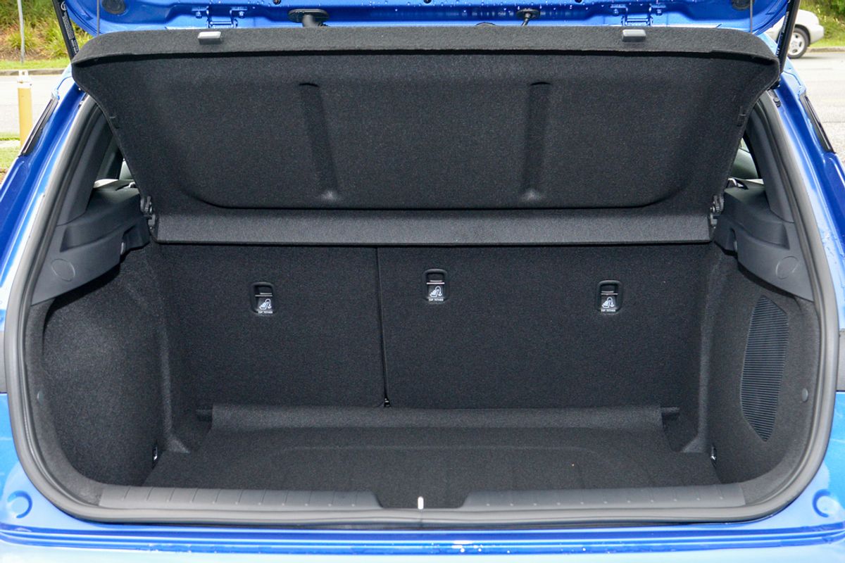 2025 Kia K4 GT-Line CL4m