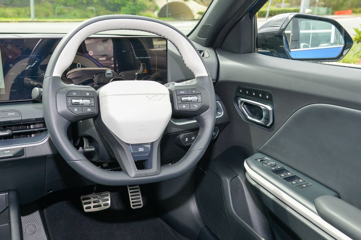 2025 Kia K4 GT-Line CL4m