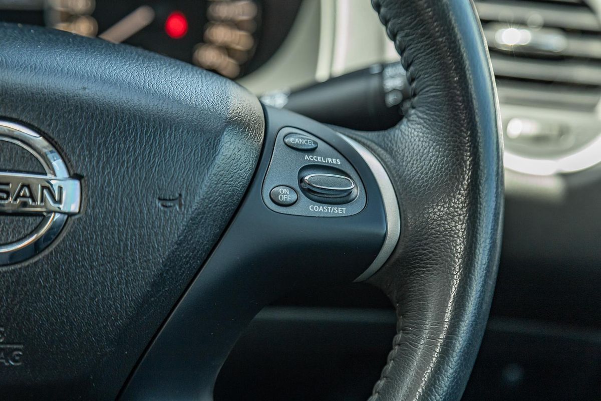 2017 Nissan Pathfinder ST R52 Series II