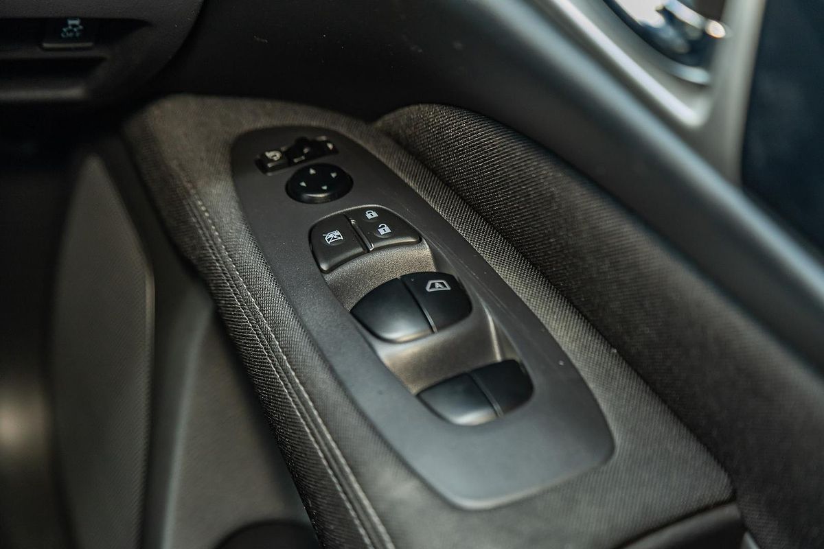 2017 Nissan Pathfinder ST R52 Series II