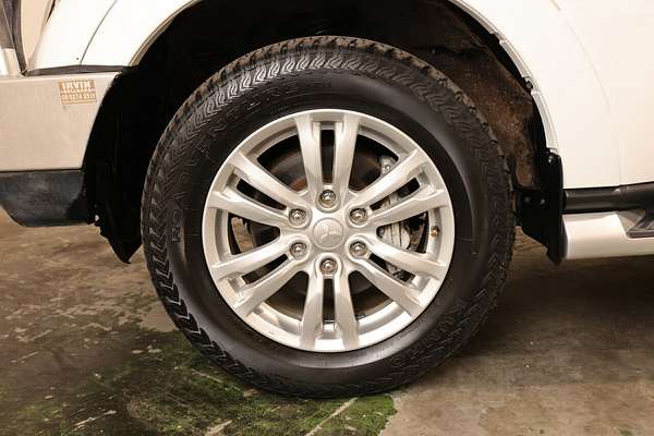 2016 Mitsubishi Pajero GLX NX