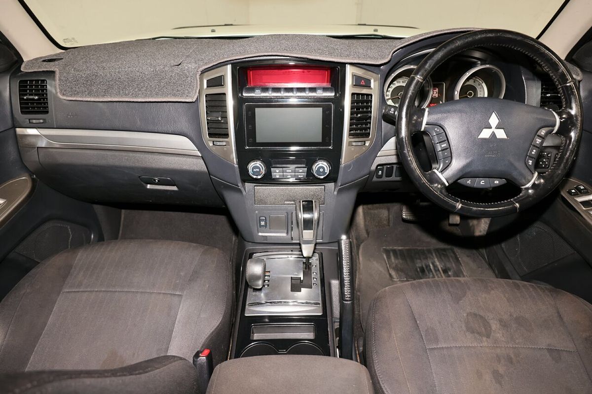 2016 Mitsubishi Pajero GLX NX