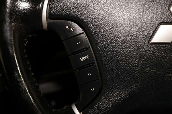 2016 Mitsubishi Pajero GLX NX