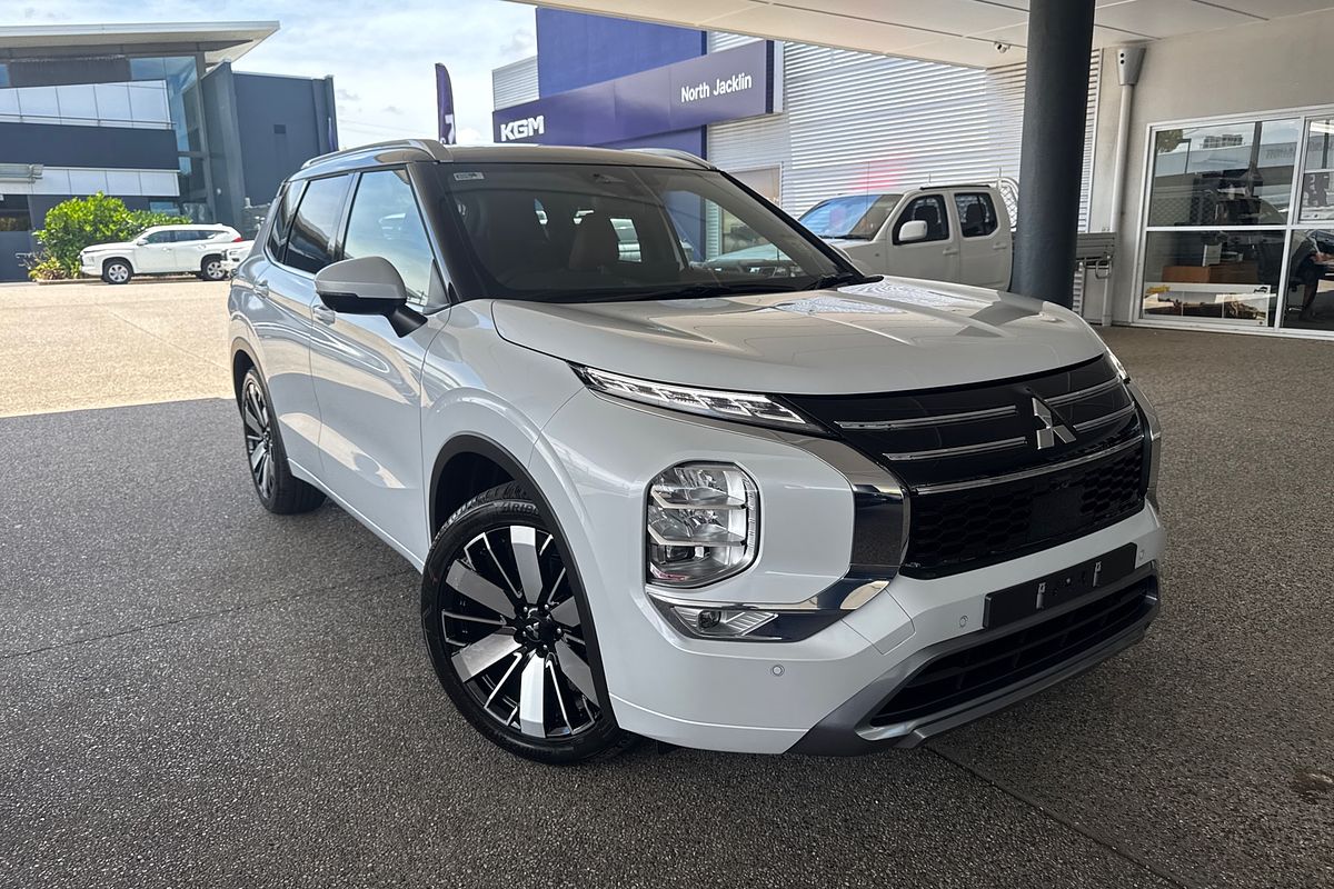 2025 Mitsubishi Outlander Exceed Tourer ZM