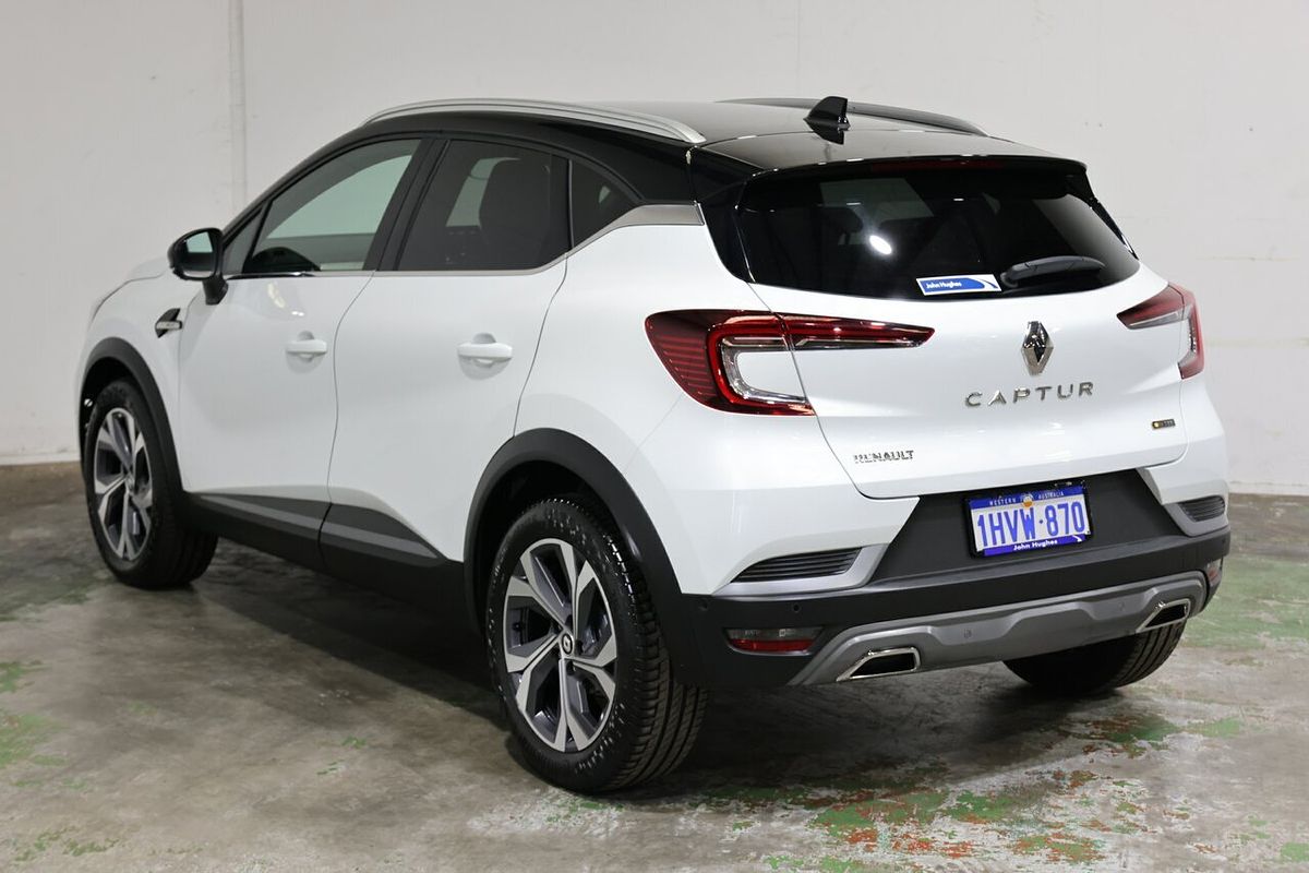 2022 Renault Captur R.S. Line XJB