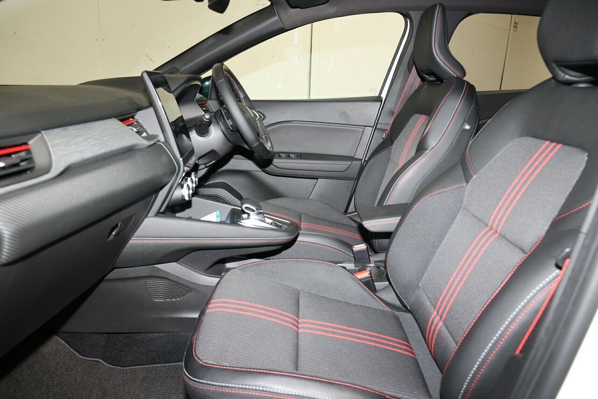 2022 Renault Captur R.S. Line XJB