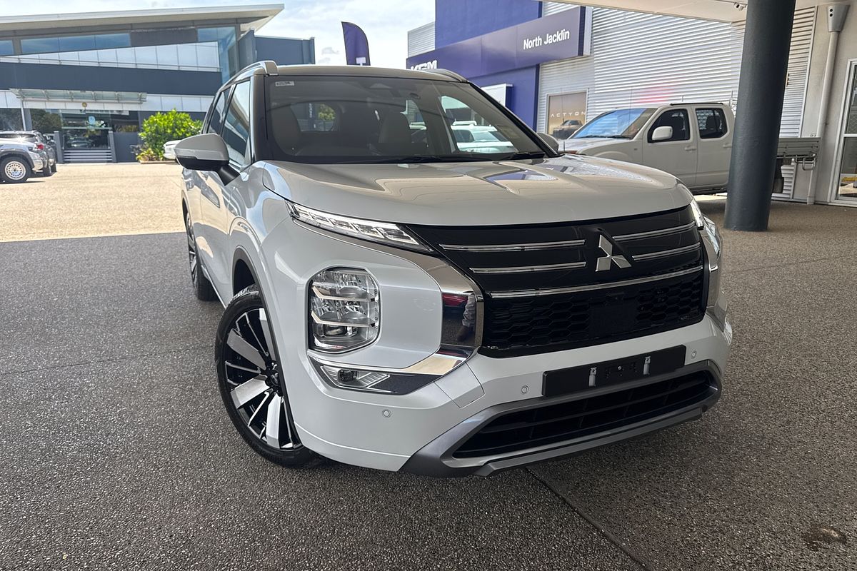 2025 Mitsubishi Outlander Exceed Tourer ZM