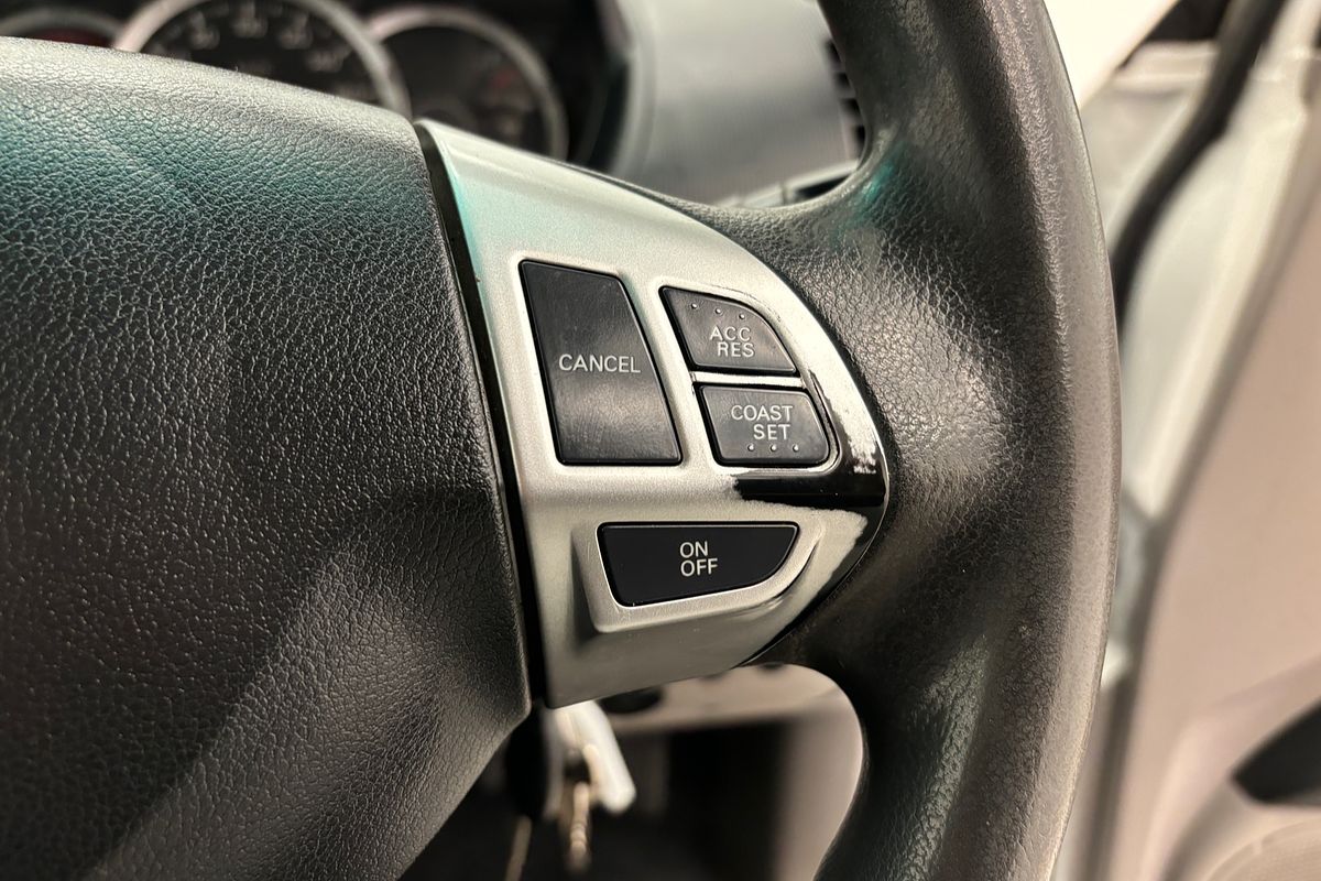 2015 Mitsubishi Triton GLX MN 4X4