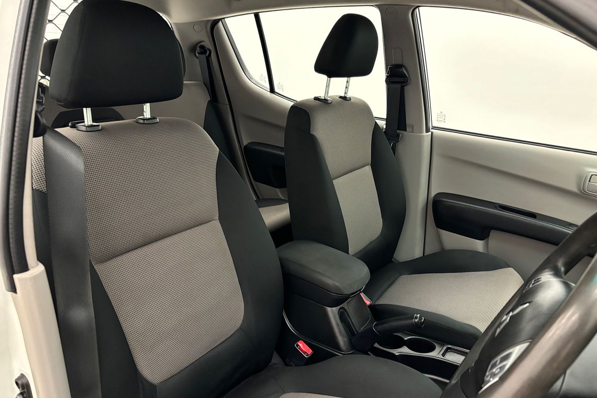 2015 Mitsubishi Triton GLX MN 4X4