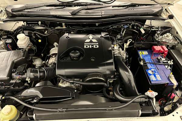 2015 Mitsubishi Triton GLX MN 4X4