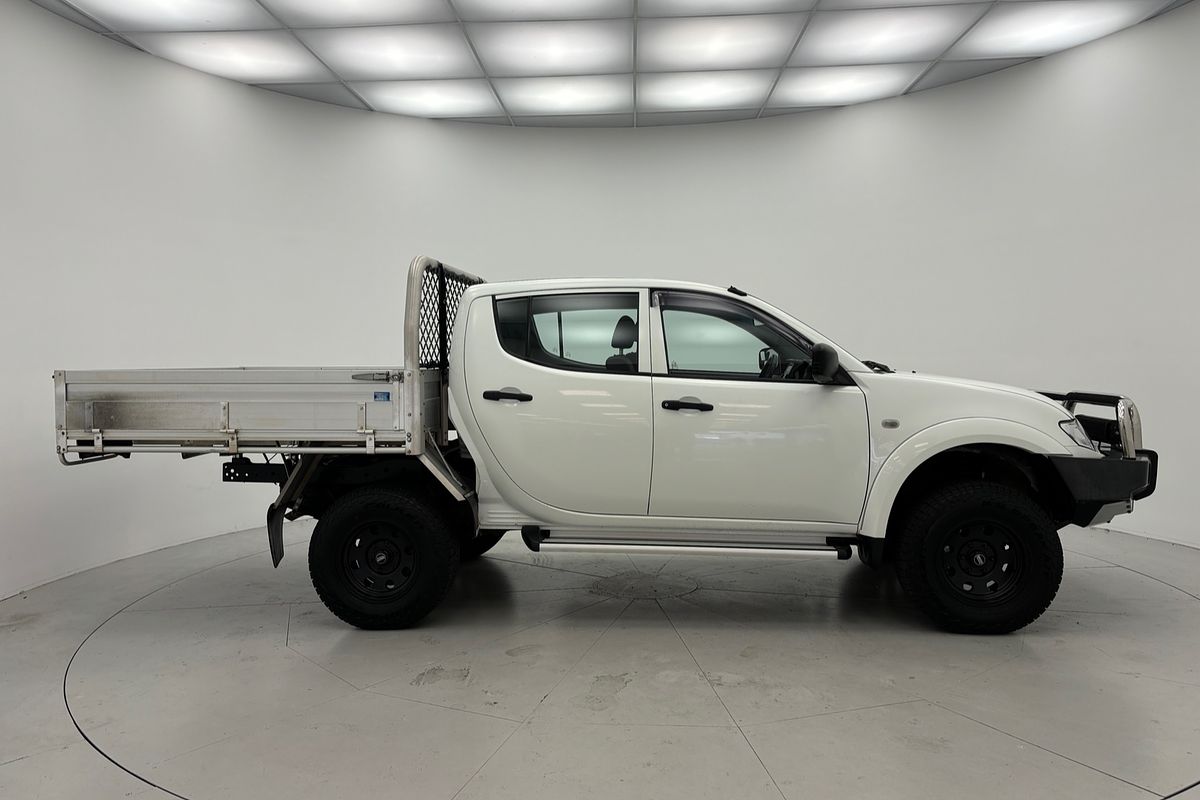 2015 Mitsubishi Triton GLX MN 4X4