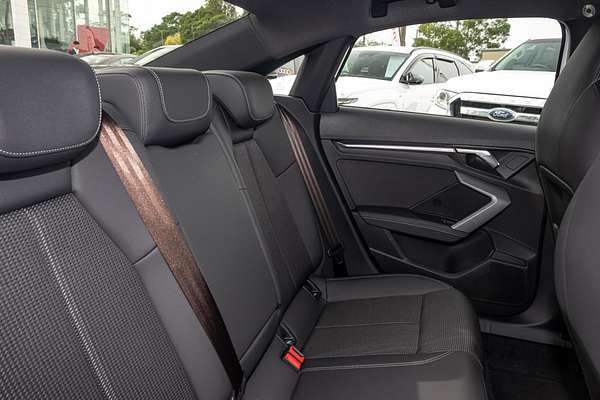 2025 Audi A3 35 TFSI S line GY