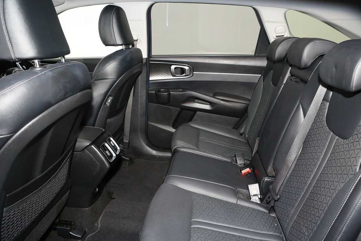 2023 Kia Sorento Sport+ MQ4