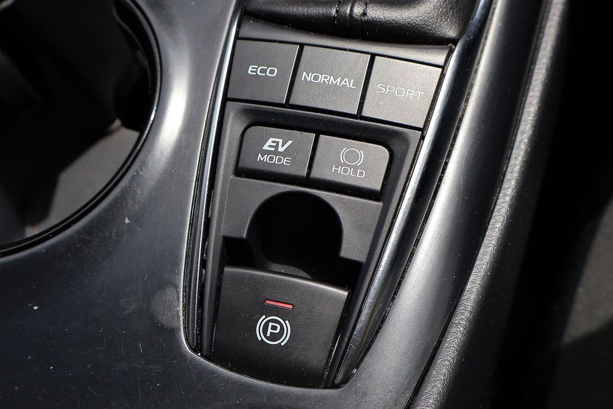 2020 Toyota Camry Ascent AXVH71R