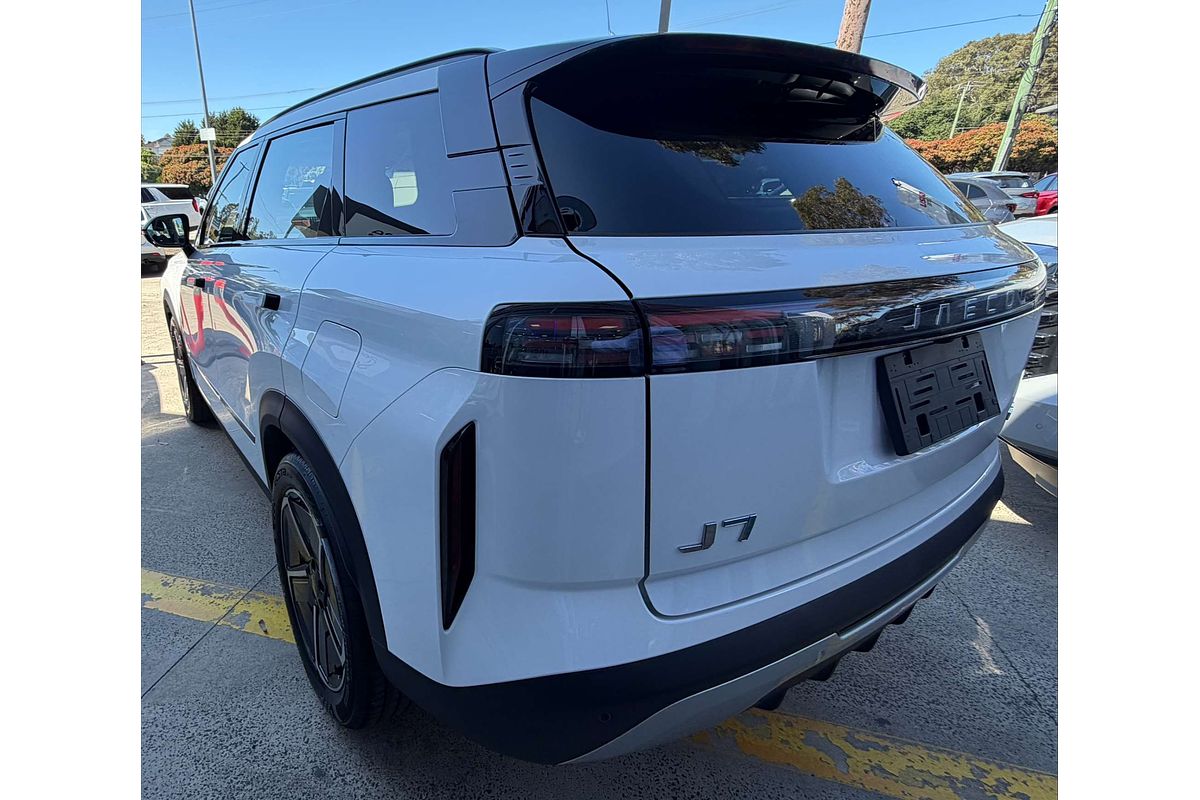 2025 Jaecoo J7 SHS Track