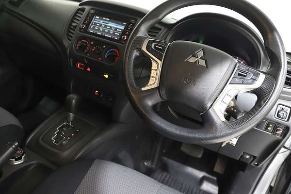 2019 Mitsubishi Triton GLX MR 4X4