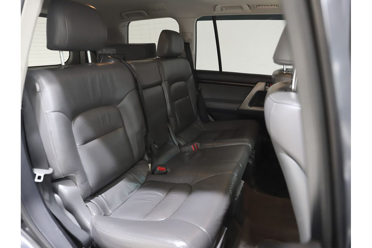 2010 Toyota Landcruiser Sahara UZJ200R