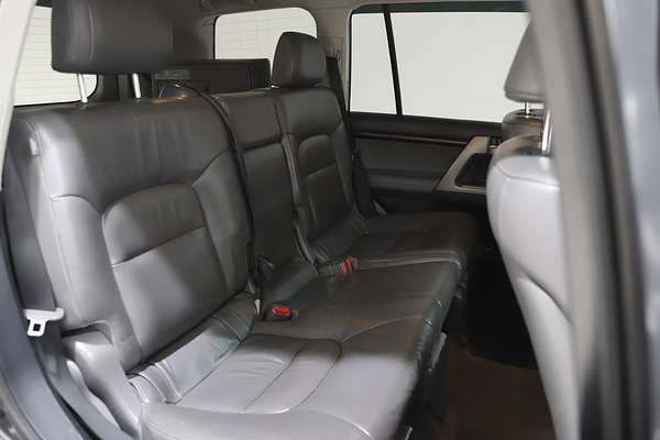 2010 Toyota Landcruiser Sahara UZJ200R