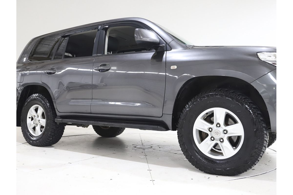 2010 Toyota Landcruiser Sahara UZJ200R