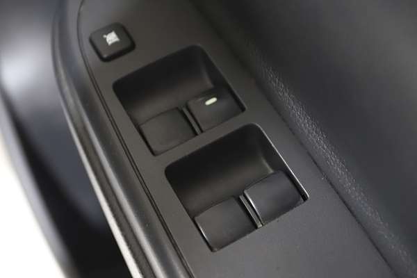 2019 Mitsubishi Triton GLX MR 4X4