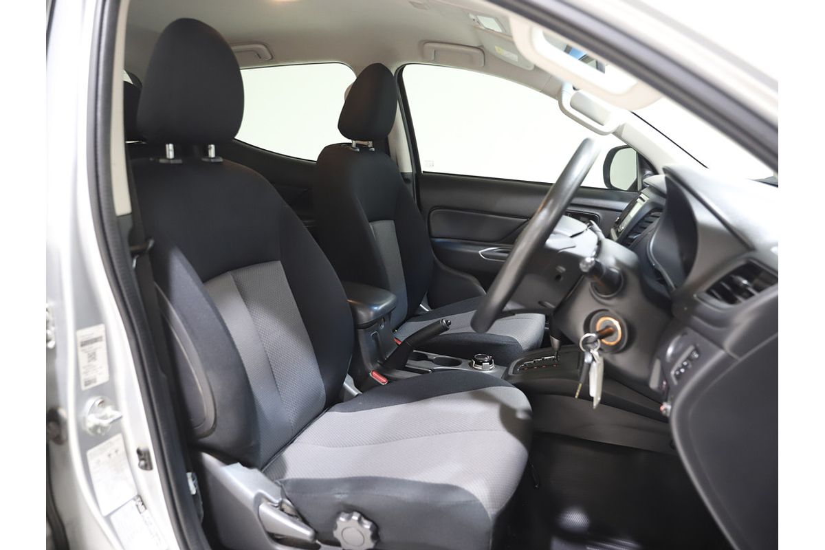 2019 Mitsubishi Triton GLX MR 4X4