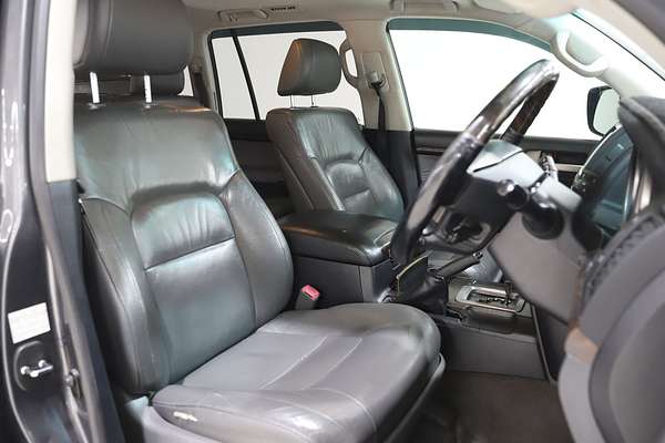 2010 Toyota Landcruiser Sahara UZJ200R