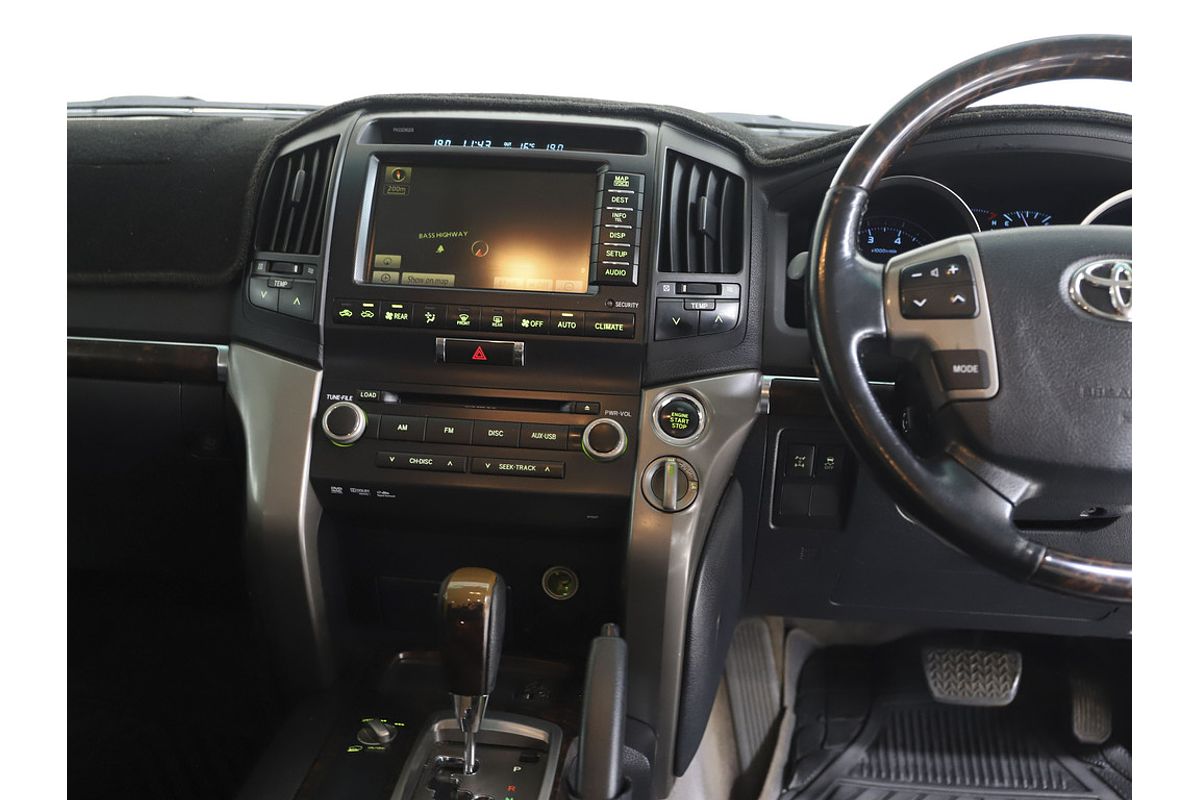 2010 Toyota Landcruiser Sahara UZJ200R