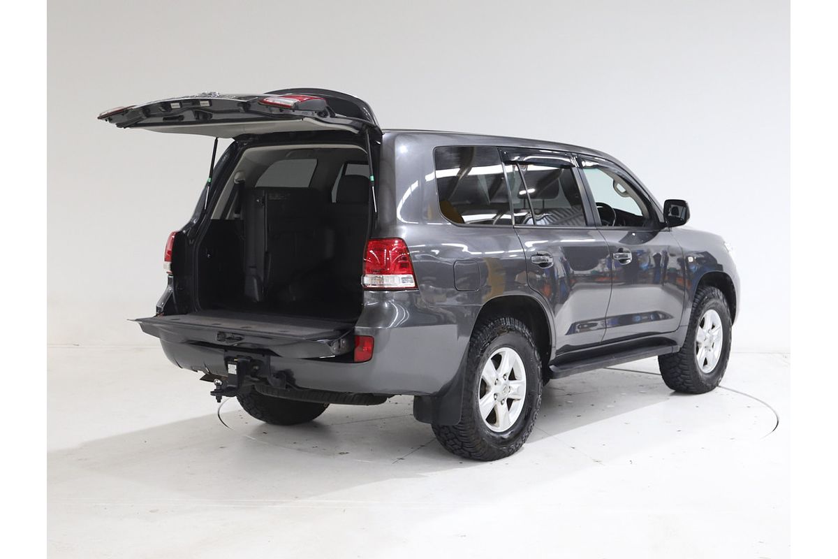 2010 Toyota Landcruiser Sahara UZJ200R