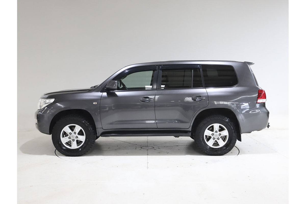 2010 Toyota Landcruiser Sahara UZJ200R
