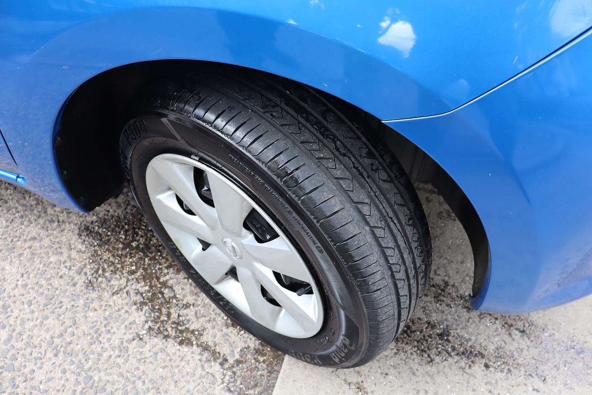 2011 Nissan Micra ST K13