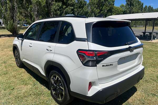 2025 Subaru Forester Touring S6